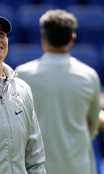 Ellis downplays comments by former US goalkeeper Hope Solo
